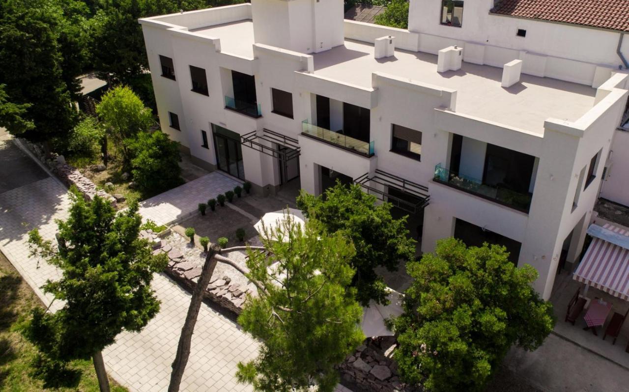 Zia Apartments บาร์ ภายนอก รูปภาพ